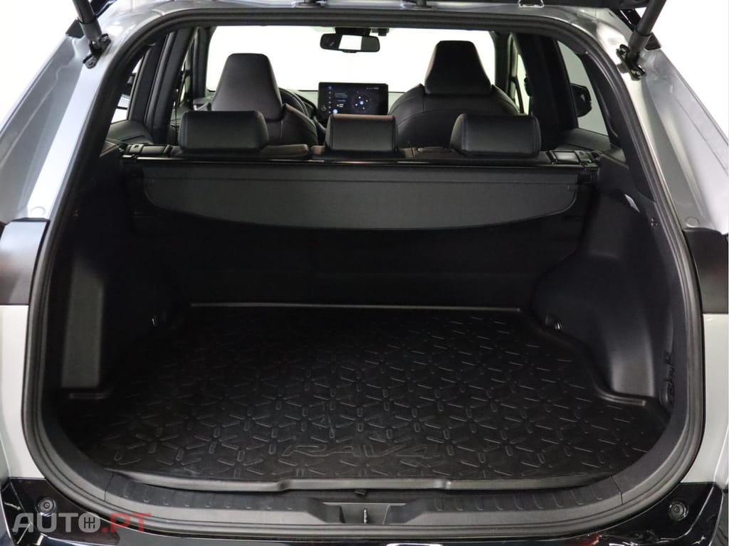 Toyota RAV4  2.5 HDF Comfort