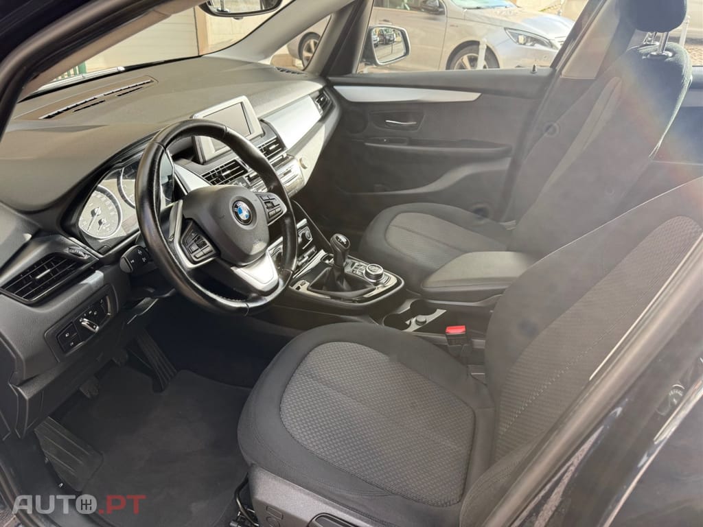 BMW 214 d Advantage