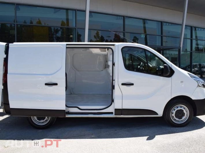Renault Trafic 2.0 dCi L1H1 (C/ Frio)