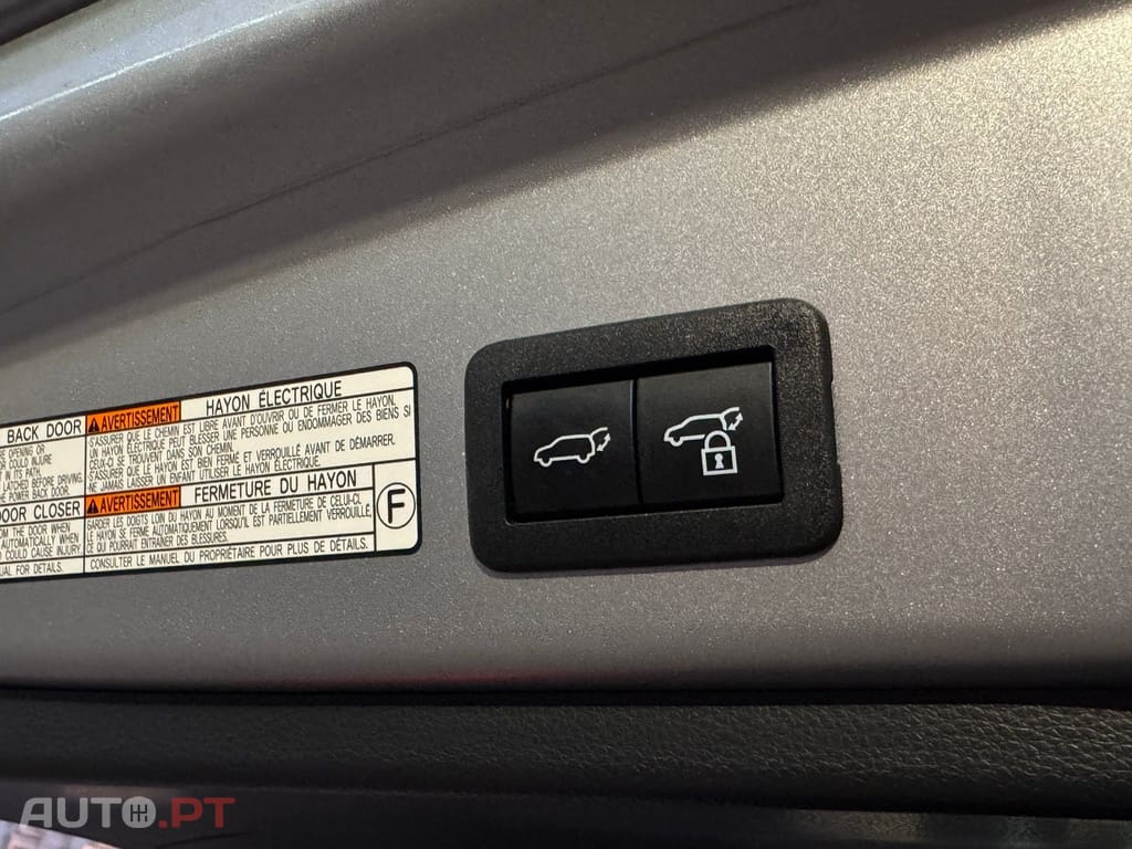 Toyota Corolla Cross 2.0 Hybrid Luxury