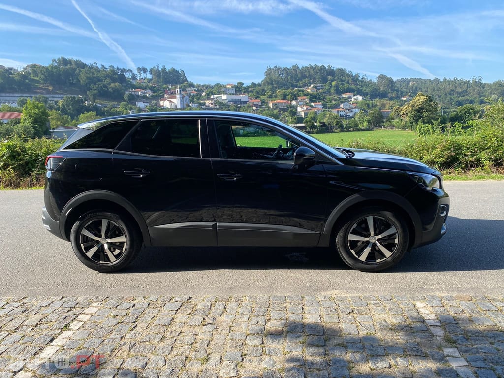 Peugeot 3008 1.5 HDI ALLURE