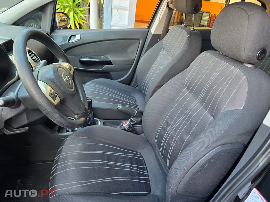 Opel Corsa 1.2 Enjoy