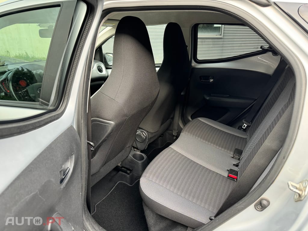Toyota Aygo 1.0 X-Play Plus