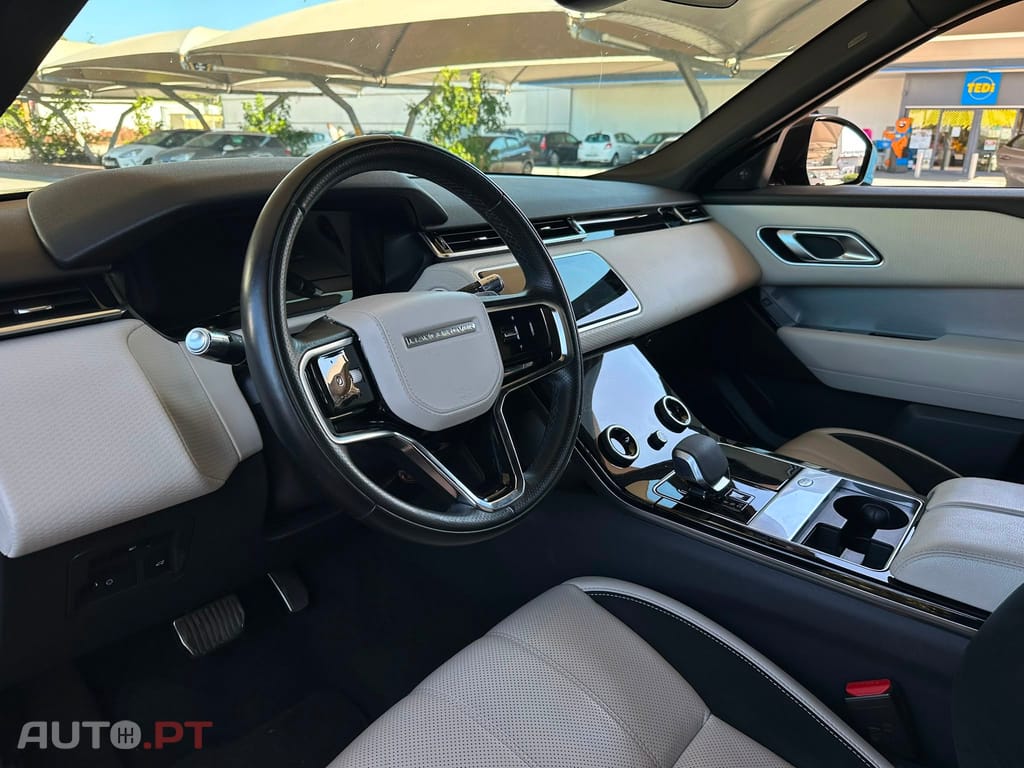 Land Rover Velar P400e R-Dynamic