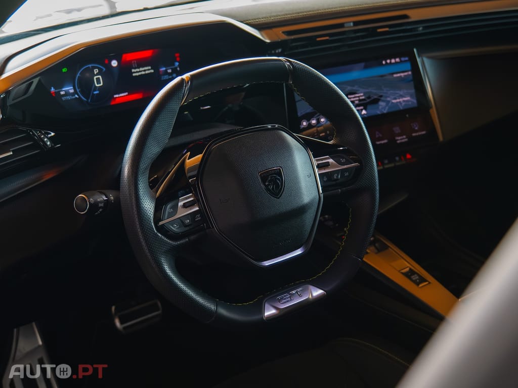 Peugeot 308 PureTech 130 EAT8 GT