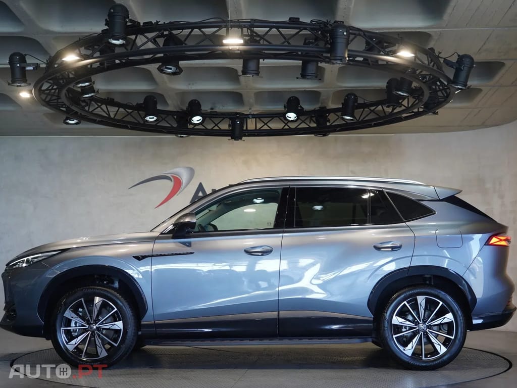 MG HS 1.5 T-GDI Plug In Hybrid Luxury