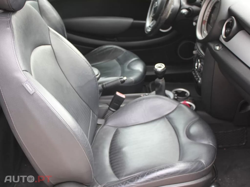 MINI Cooper Cooper D