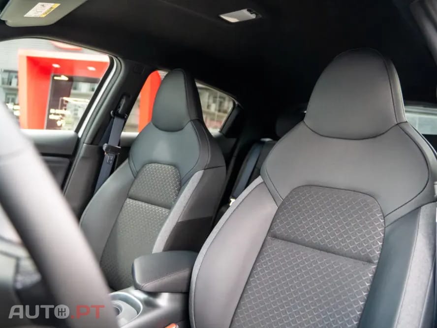 Nissan Juke 1.0 DIG-T N-Connecta Two Tone