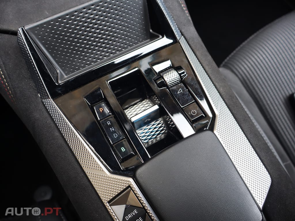 DS DS4 E-Tense Performance Line EAT8
