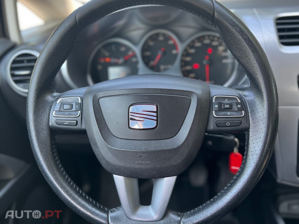 Seat Leon 1.6 TDi Ecomotive Reference