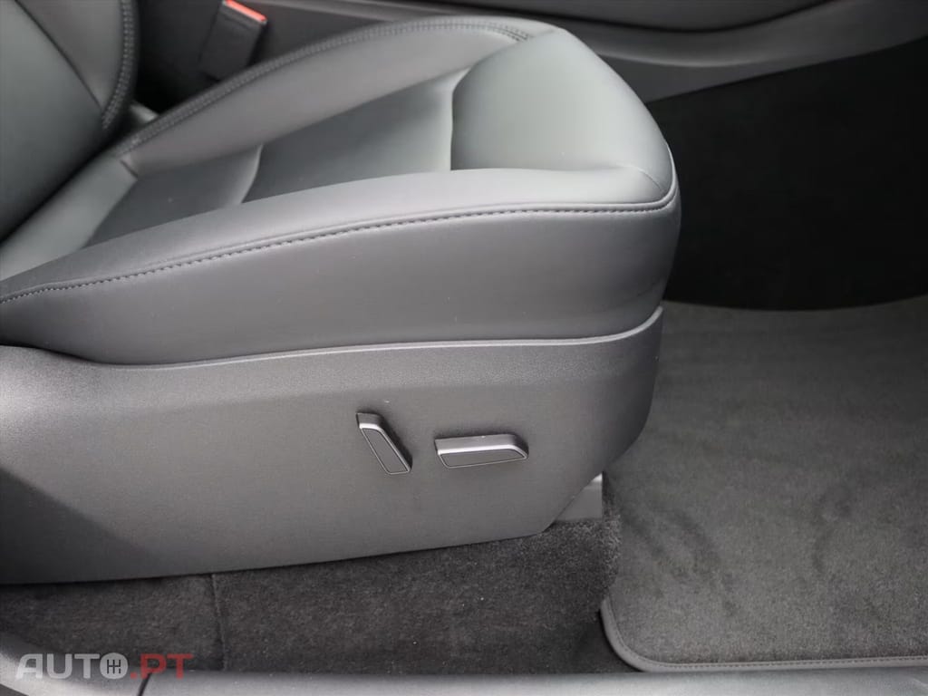 Tesla Model Y I.V.A DEDUTIVEL Performance AWD  