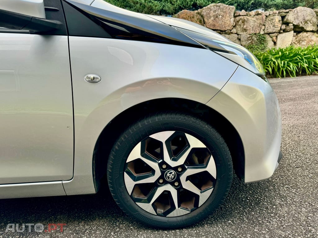 Toyota Aygo 1.0 X-Play Plus