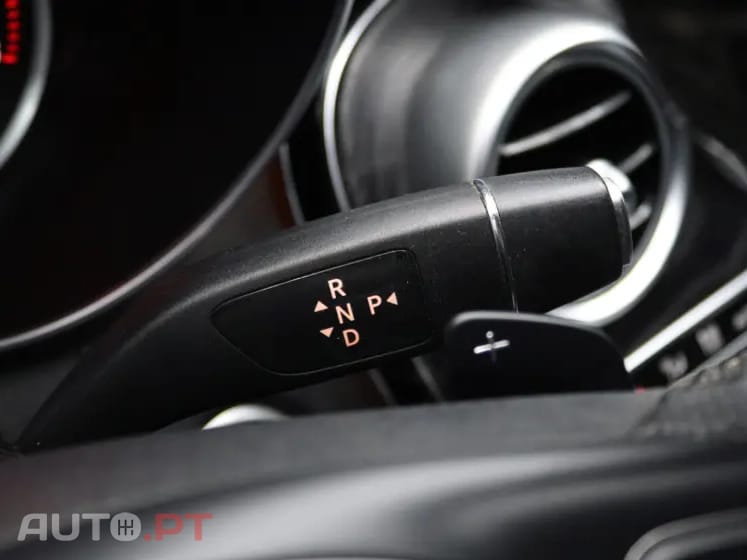 Mercedes-Benz C 300 BlueTEC Hybrid AMG Line