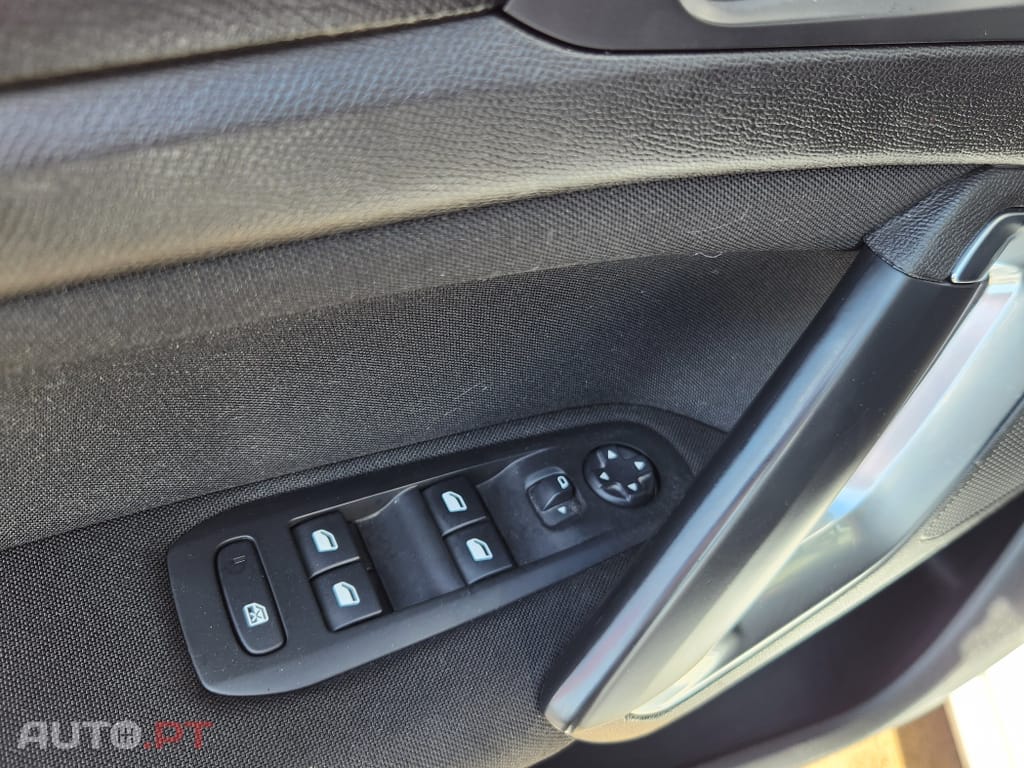 Peugeot 308 1.5 BlueHDi Business Line
