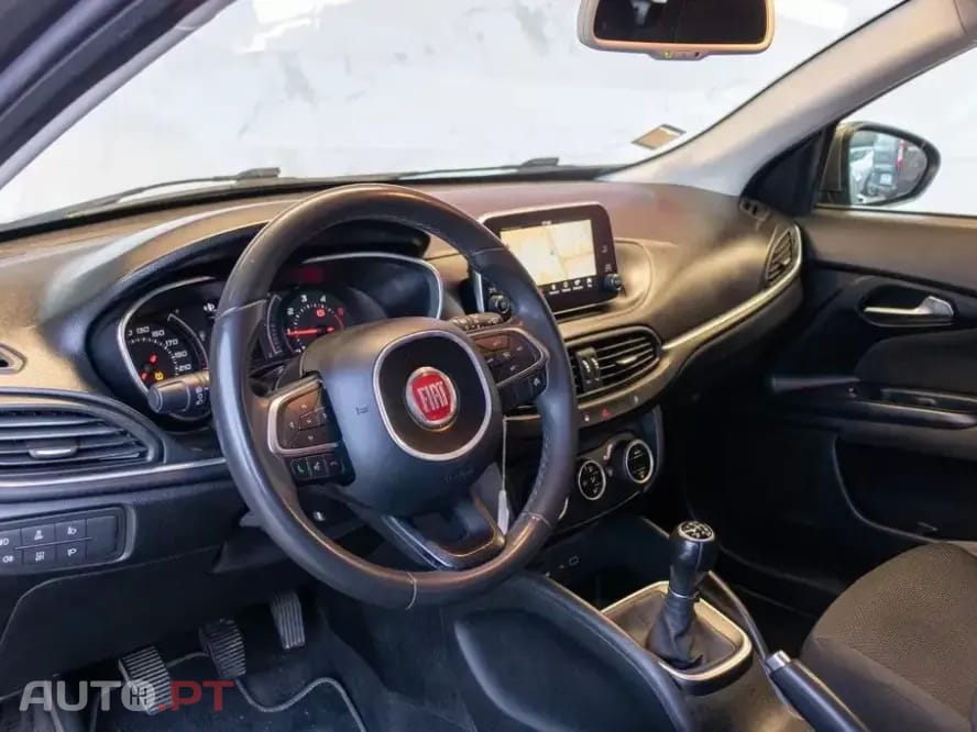Fiat Tipo 1.3 M-Jet Lounge Tech