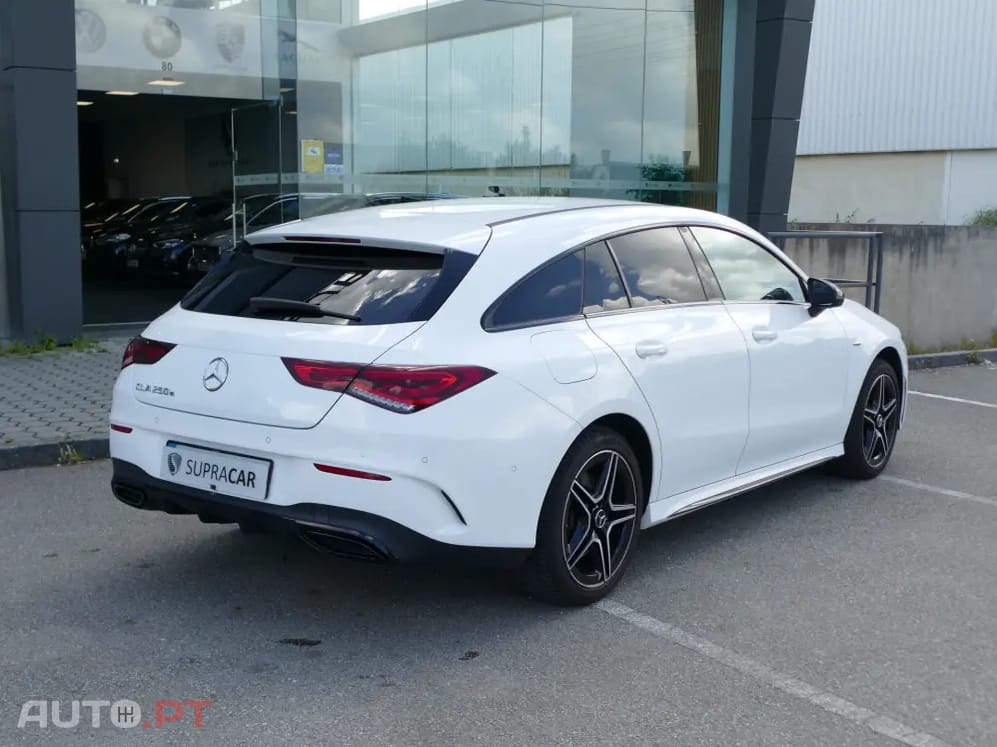 Mercedes-Benz CLA 250 e Shooting Brake AMG Line