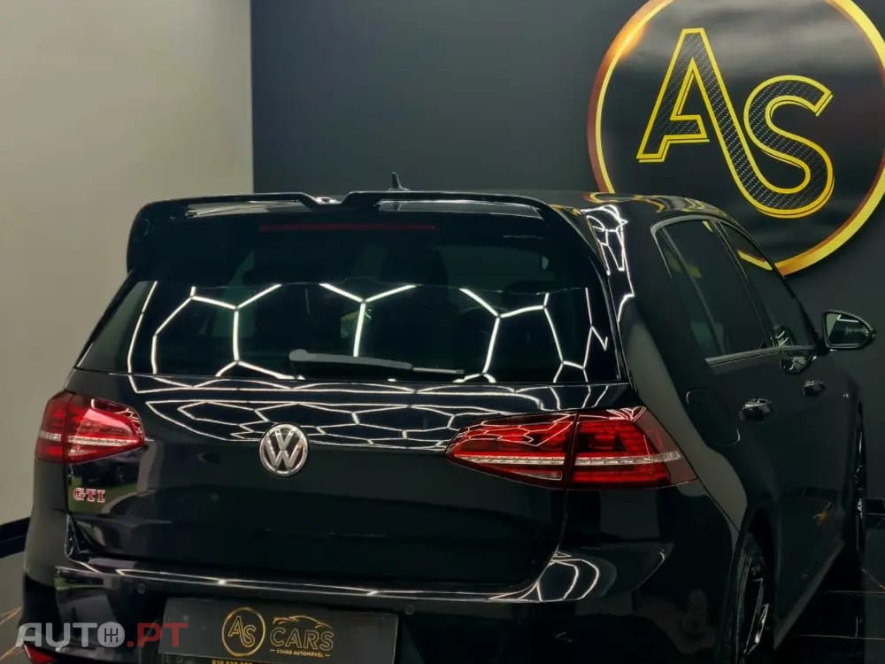 Volkswagen Golf VII GTI PERFORMANCE