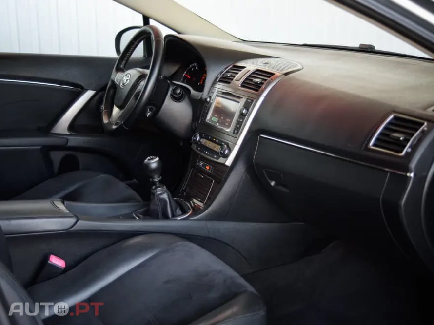 Toyota Avensis SD 2.0 D-4D Exclusive