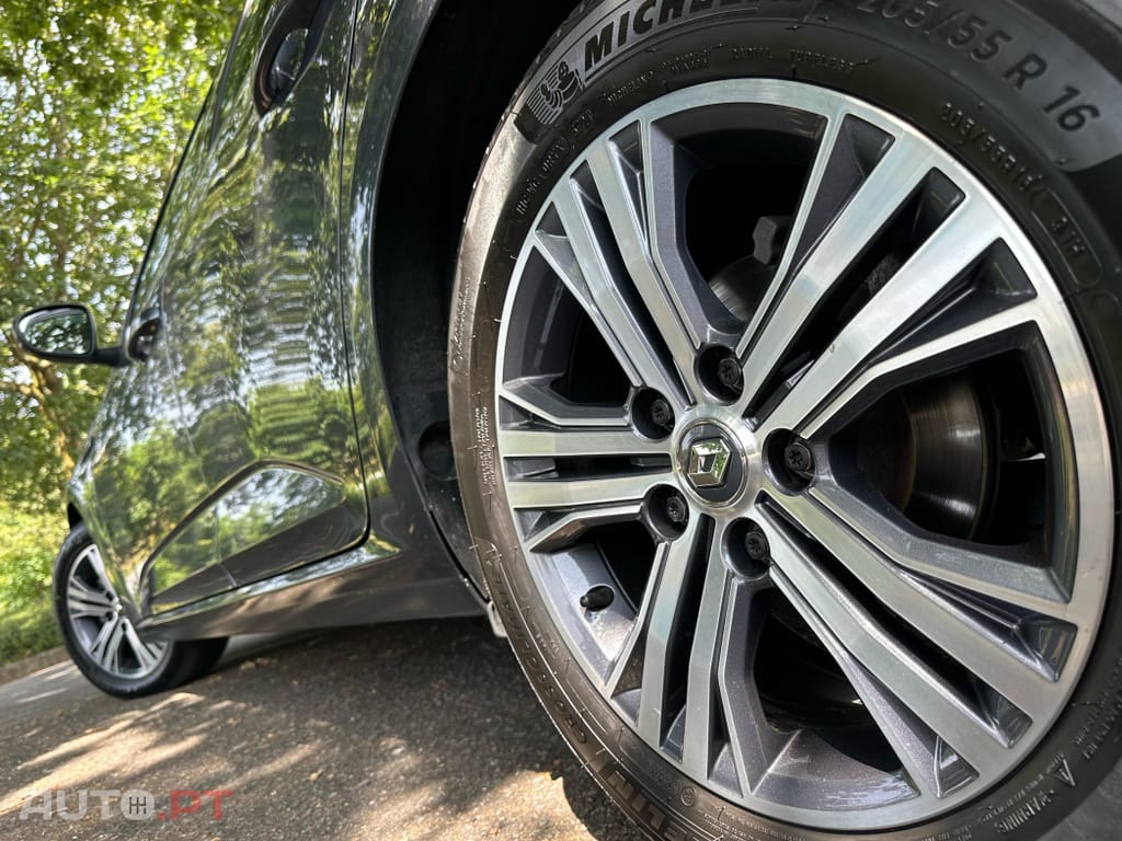 Renault Mégane 1.5 Blue dCi Intens EDC