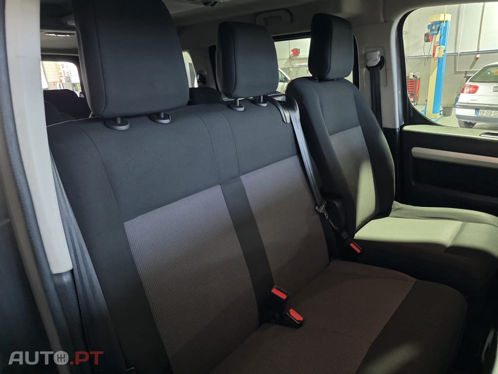 Peugeot Traveller 1.5 BLUEHDI LD3H1 ACTIVE STANDART