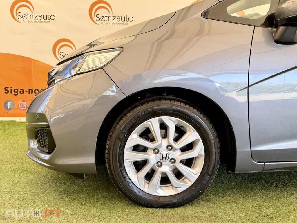 Honda Jazz 1.3 I-VTEC Comfort +Connect. Navi CVT
