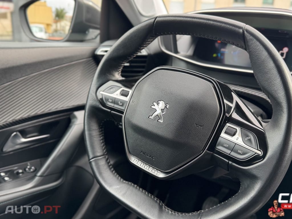 Peugeot 2008 1.5 BlueHDi Allure Pack