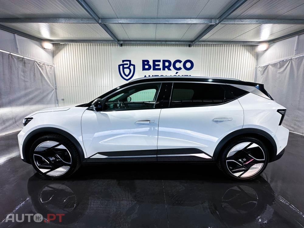Renault Scénic 220 Long Range Techno