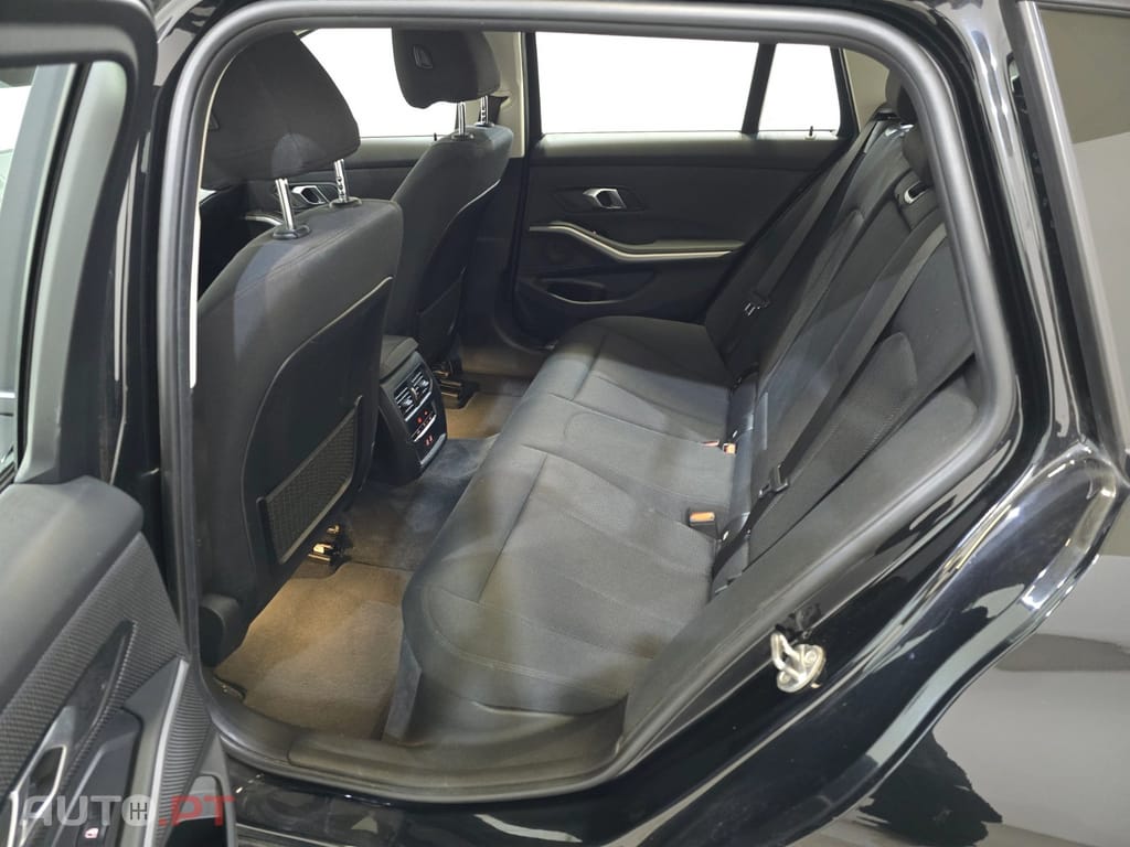 BMW 318 d Touring Auto