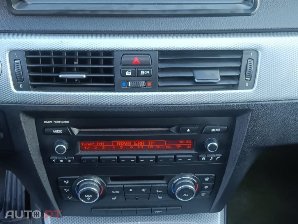 BMW 318 d Touring Navigation Sport
