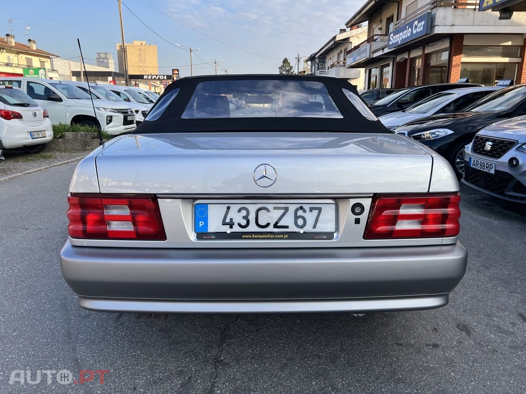 Mercedes-Benz SL 280 Outro
