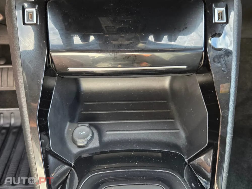 Peugeot E-2008 50 kWh Allure Pack