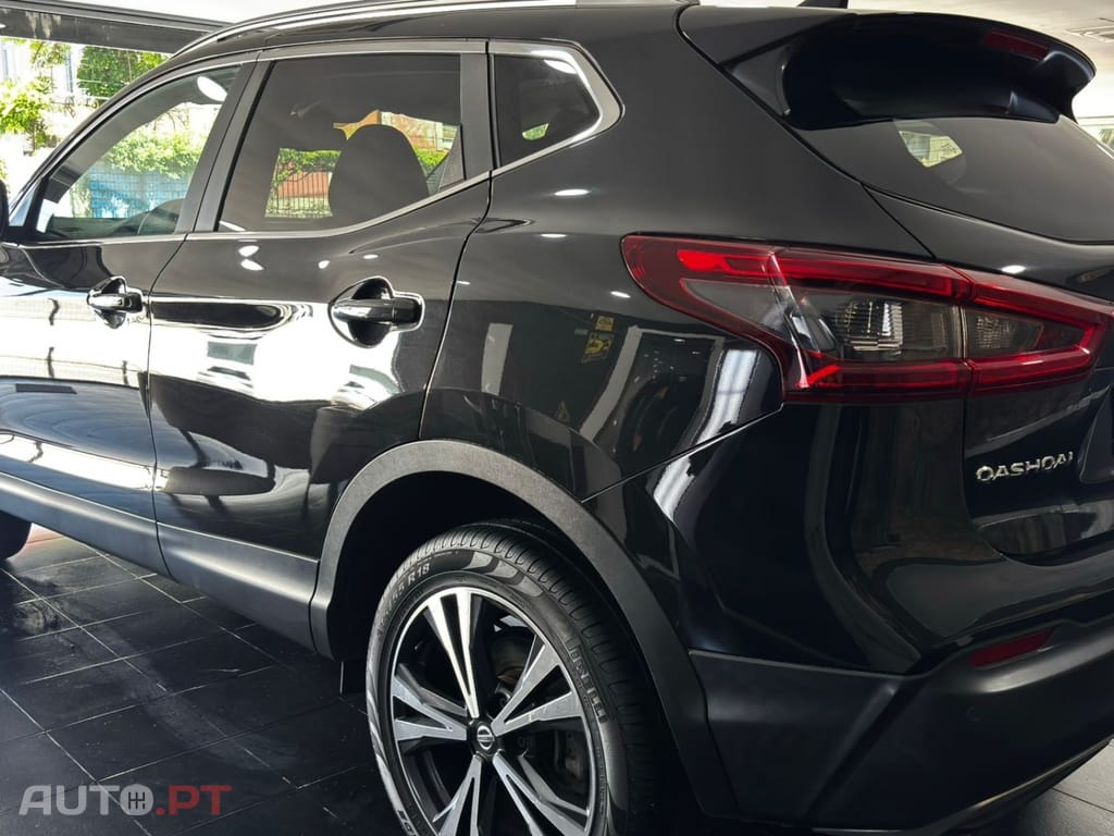 Nissan Qashqai 1.2 DIG-T N-Connecta 18 Xtronic