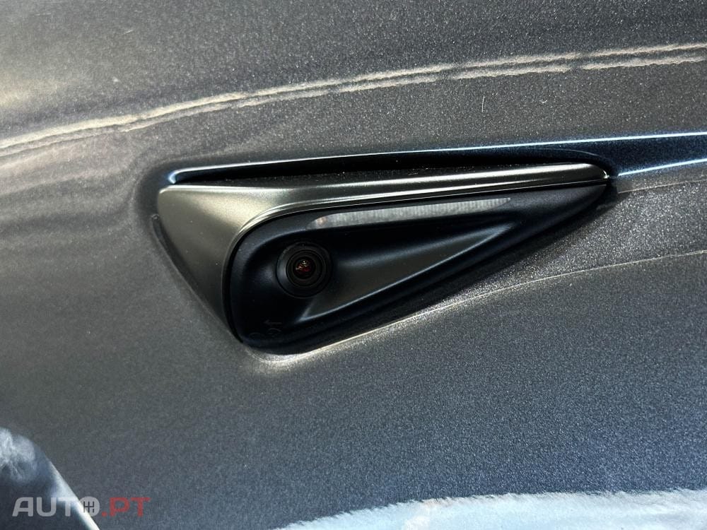 Tesla Model 3 Standard Range Plus RWD
