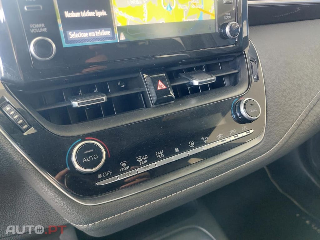 Toyota Corolla 1.8 Hybrid Comfort — fotografia 34