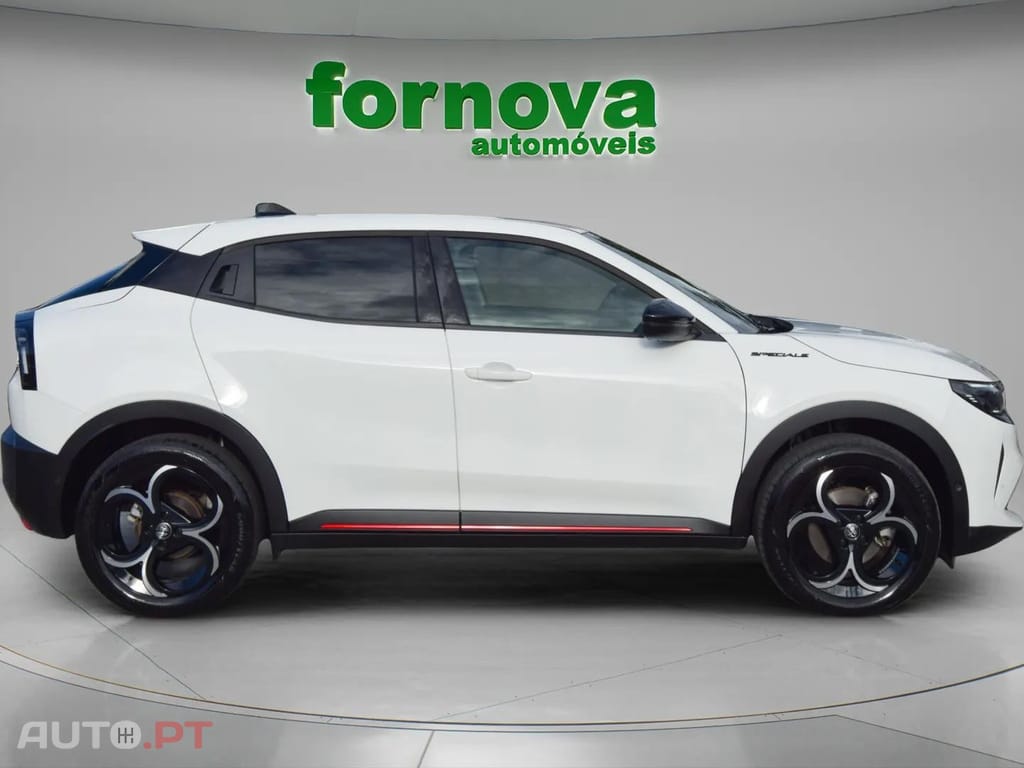 Alfa Romeo Junior 1.2 Speciale eDCT6