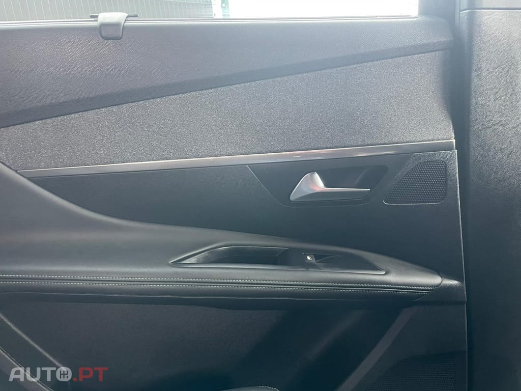 Peugeot 5008 1.5 BlueHDi Allure Pack EAT8