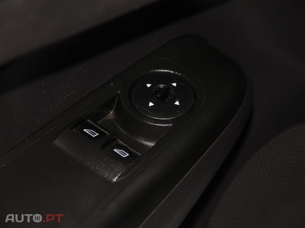 Ford Tourneo 5 LUGARES