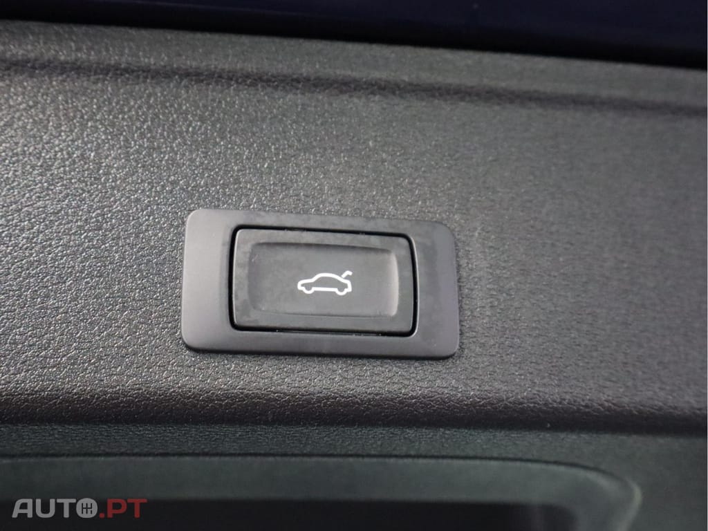 Audi A4 30 TDI S tronic Avant
