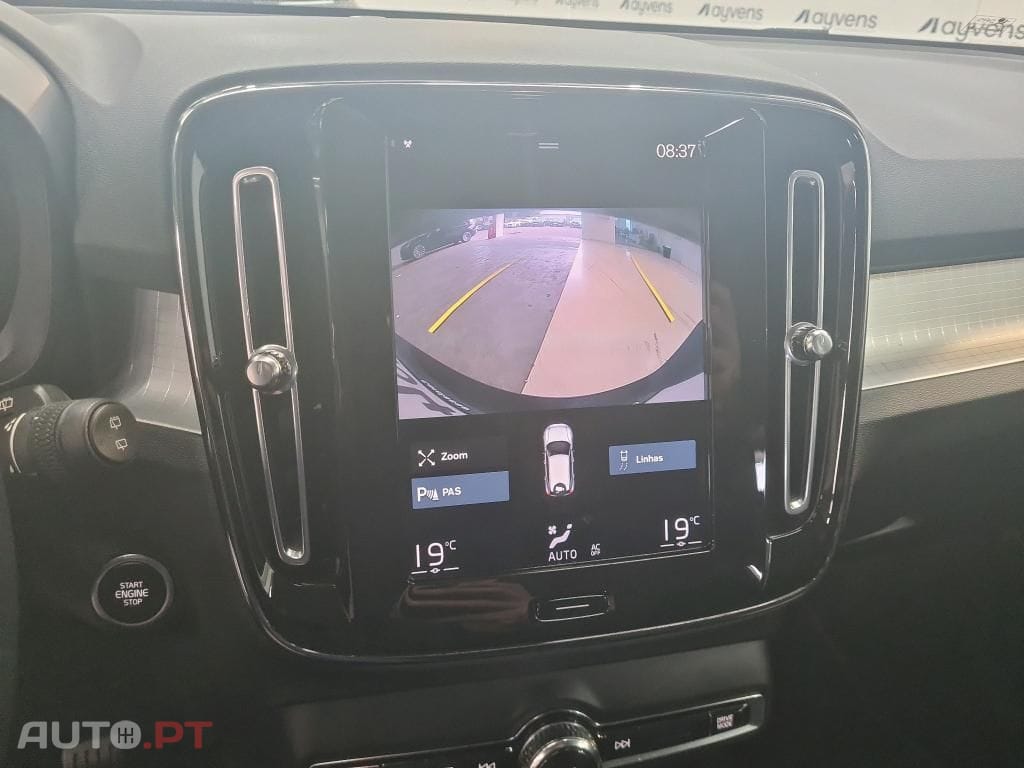 Volvo XC40 1.5 T2 Momentum