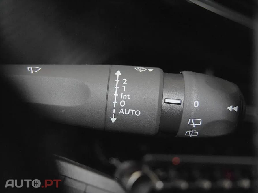 Peugeot 2008 1.2 Hybrid Allure e-DCS6