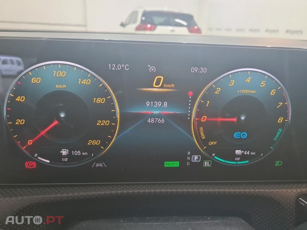 Mercedes-Benz A 250 e AMG Line