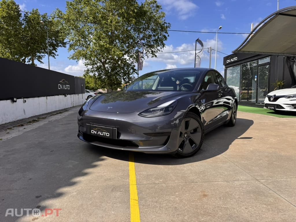 Tesla Model 3 Standard Range Plus RWD