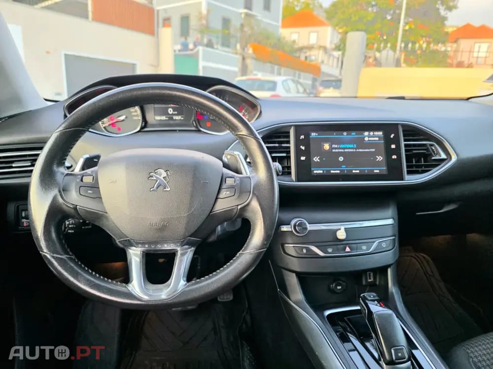 Peugeot 308 1.5 BlueHDi Style EAT8