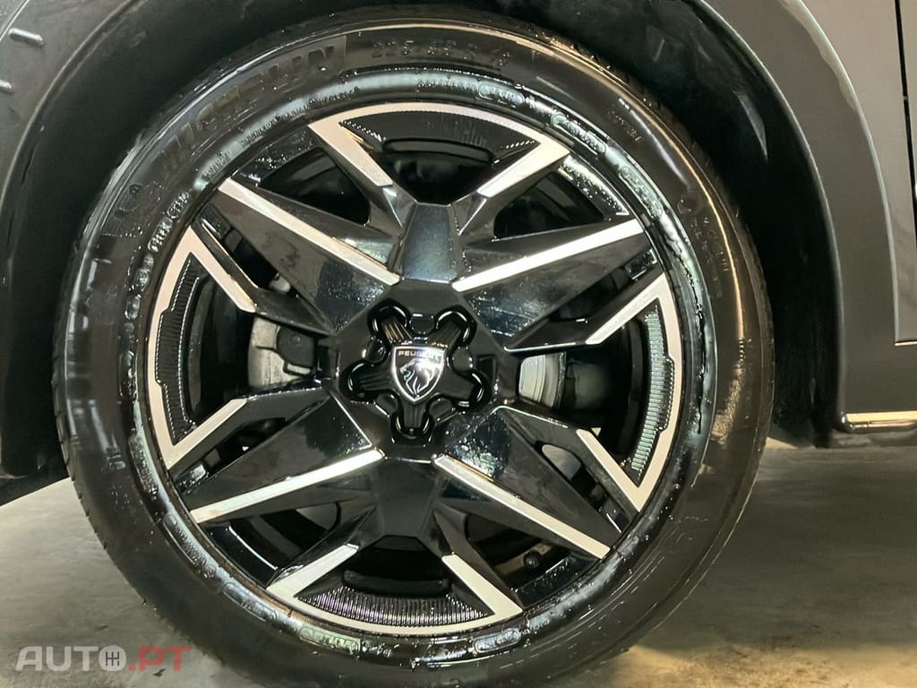 Peugeot 3008 1.2 Hybrid Allure e-DCS6