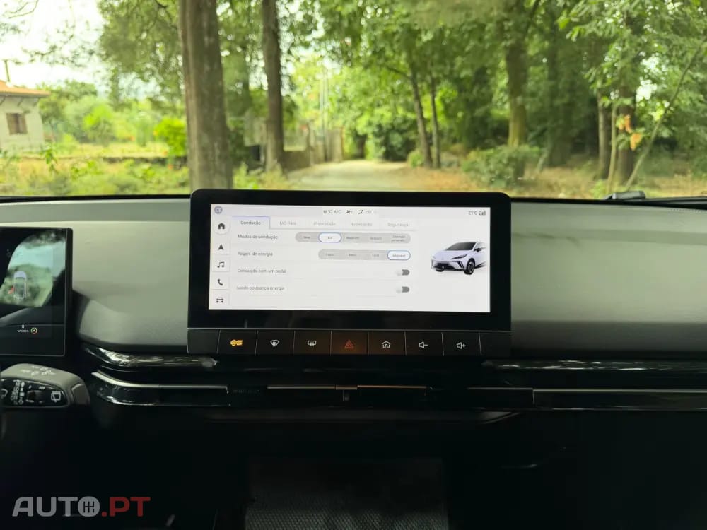 MG MG4 77 kWh Extended Range Luxury