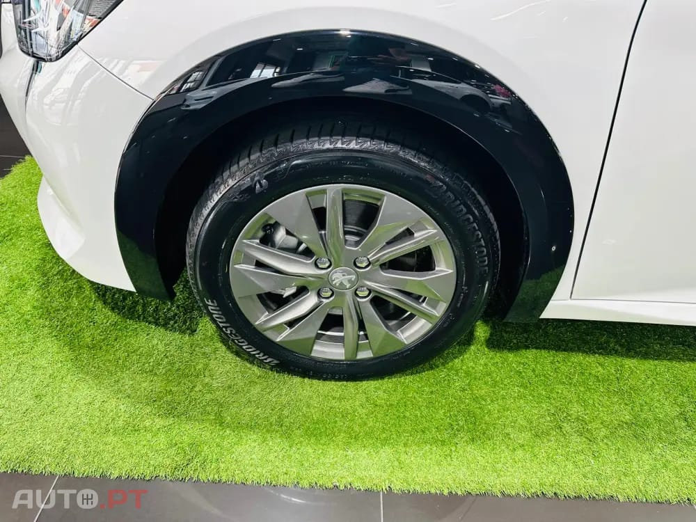 Peugeot E-208 50 kWh Style