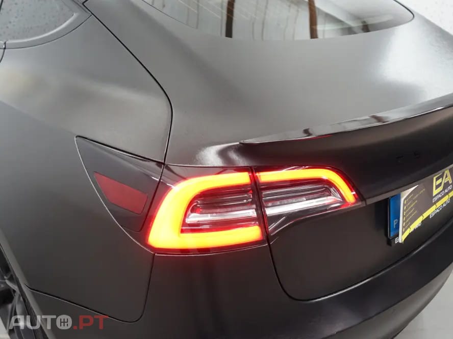 Tesla Model 3 Standard Range Plus RWD