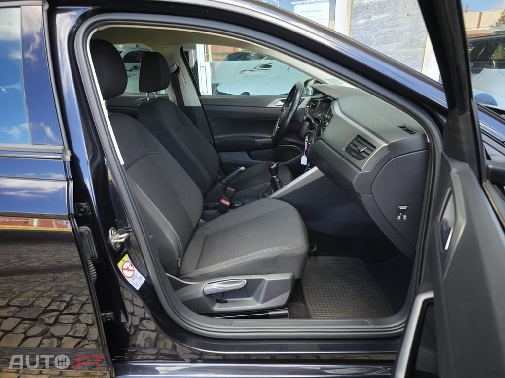 Volkswagen Polo 1.0 Confortline