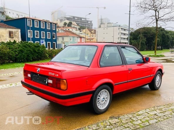 BMW 318 IS