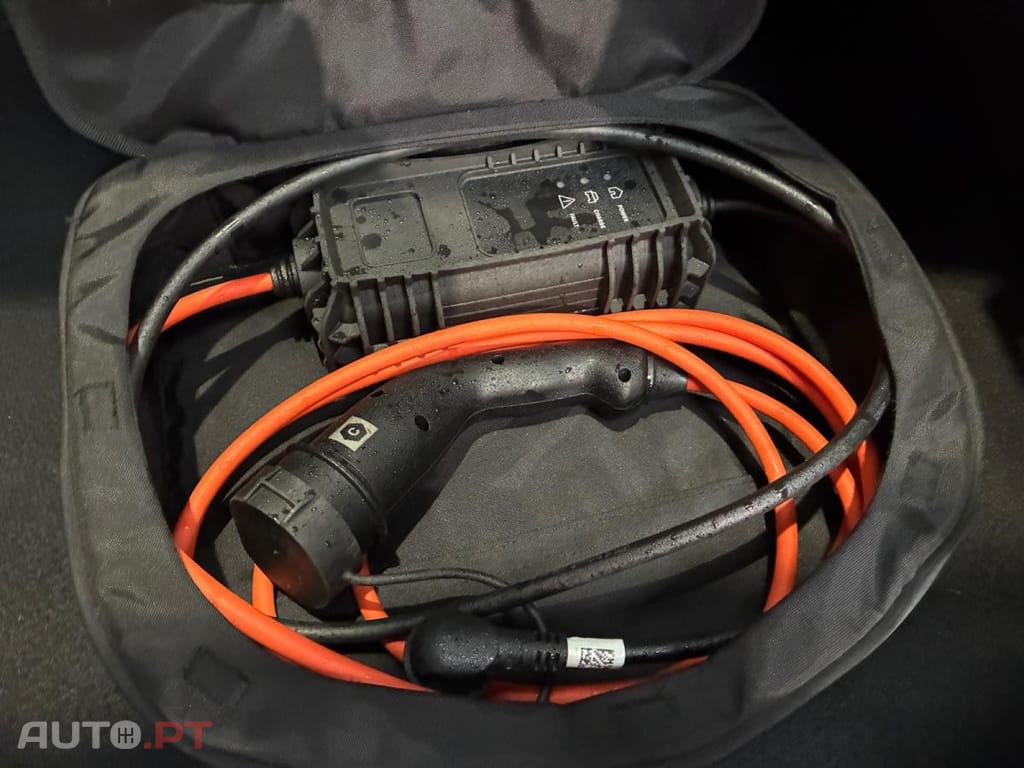 Peugeot E-208 50 kWh Style